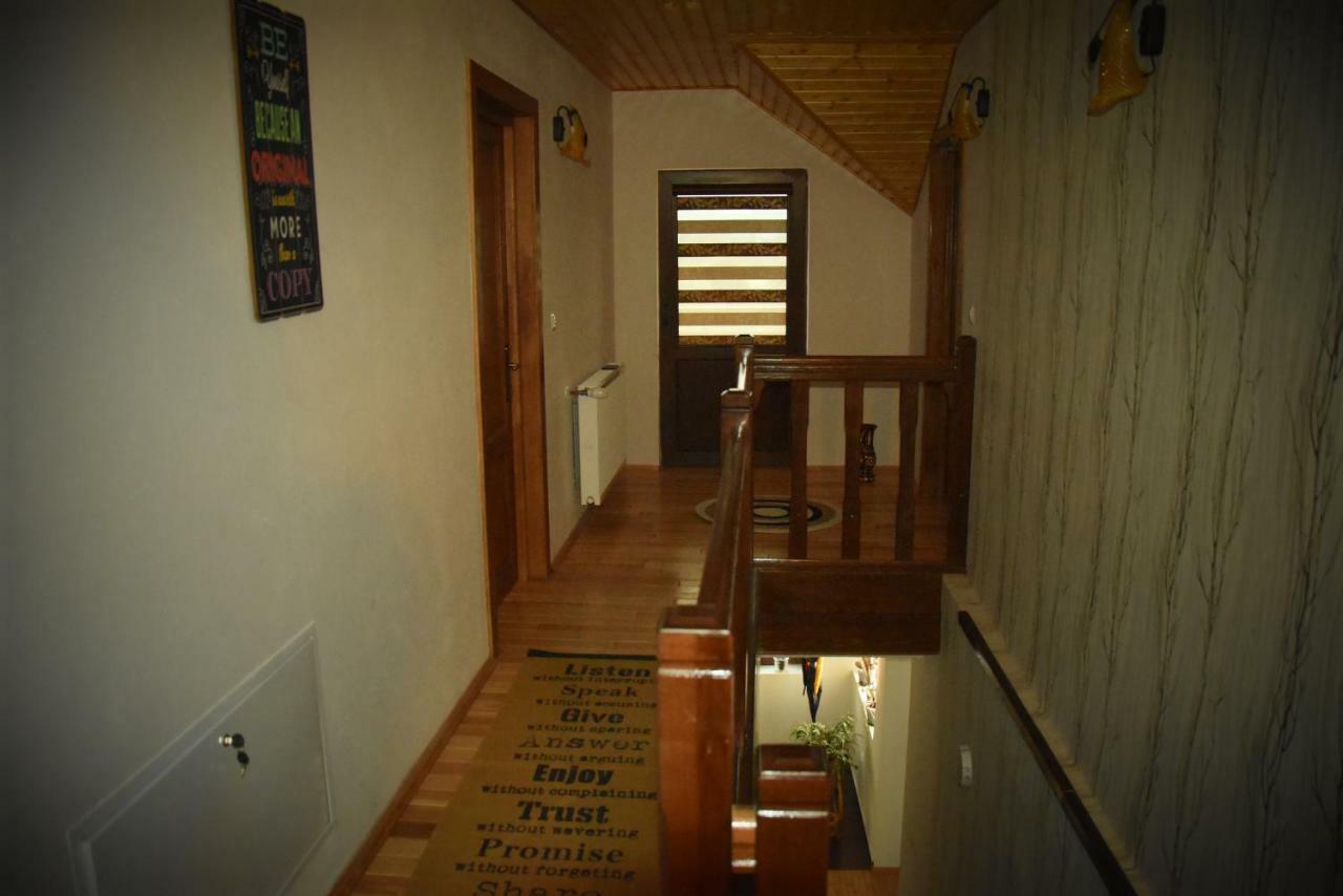 Casa Smeilor Horezu Exterior foto
